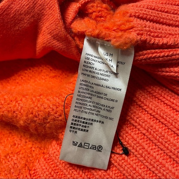 Free People.   Oversized Cardigan Sweater Size Medium - Picture 7 of 8